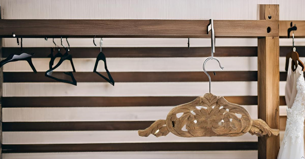 Handmade Vintage Wooden Wedding Suit Jacket Tuxedo Shirt Coat Clothes Hanger for Groom & Bridal Wedding Dress Non Slip Smooth Finish Swivel Hook Bridal Shower Party Favor Gift Ideas